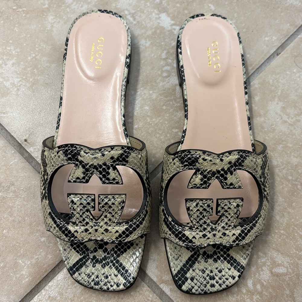 Women’s Gucci GG sandals 37 - snake print